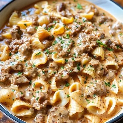 Creamy Beef and Shells – Naomi's Recipes Creamy Beef Pasta Bake, Beef And Noodles Ground Beef, Spaghetti And Hamburger Recipes, Hamburger And Shells Recipes, Beef Shells And Cheese, Cheesy Beef Noodle Casserole, Creamy Mince Pasta, Creamy Beef And Shells Recipe, Creamy Goulash Recipes