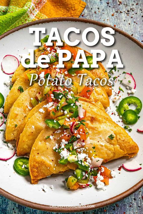 Potato Tacos Mexican Authentic, Mashed Potato Tacos Mexican, Mashed Potatoes Tacos, Breakfast Potato Tacos, Traditional Mexican Dinner, Potato Tacos Recipe, Steak And Potato Tacos, Potato Taquitos Mexican, Different Ways To Make Tacos