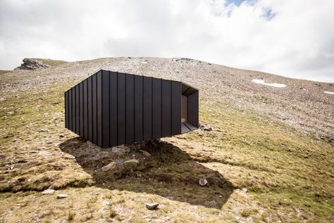 Wooden Cradle, Andy Goldsworthy, External Cladding, Cladding Materials, Building Costs, Metal Cladding, Emergency Shelter, Wooden Steps, Random Inspiration