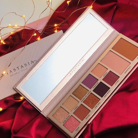 Anastasia Beverly Hills Primrose Palette 🌸 Get 5% Off! A versatile face-and-eye palette featuring rich mattes and multidimensional metallics to effortlessly create any look, from natural to glam. Inspired by rose hues, this all-in-one palette includes 12 luxuriously smooth shades that blend seamlessly, delivering the highly pigmented color payoff you desire for stunning, customizable looks. 🏷️ FLAT 5% Off All Orders with code: AUG5 (offers excluded) 🛒Shop Now: https://beautiv.com/product... Christmas Eyeshadow Palette, Too Faced Christmas Palette, Anastasia Eyeshadow Palette, Anastasia Beverly Hills Primrose Palette, Anastasia Beverly Hills Face Palette, Eye Palette, Anastasia Beverly Hills, Beverly Hills, Coding