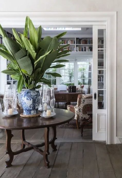 Serena Crawford British Colonial Restaurant, Bahama House, Tropical British Colonial, Bali Home, Screening Room, Chic Apartment, West Indies Style, Tropical Interior Design, British Colonial Decor