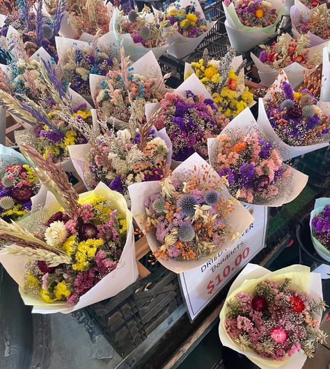 Fancy Plants, Pikes Place, Mini Dried Flower Bouquet, Flowers 2023, Dried Flower Bouquets, Dahlia Flowers, Flower Bouquet Diy, Flower Business, Plant Shop