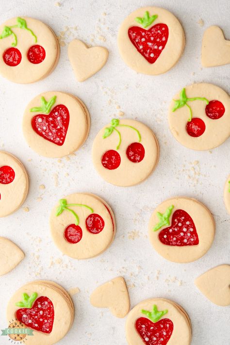 Fruit Shaped Cookies, Heart Cut Out Cookies, Strawberry Shaped Cookies, Cute Cookie Recipes, Cookies With Jam Filling, Cookies Shapes, Stunning Desserts, Cookies With Jam, Cherry And Strawberry