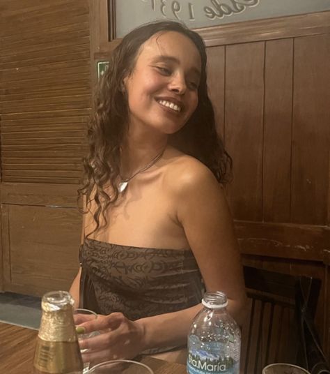 Alisha Boe, Magnolia Park, Spring Summer Outfits, Funny Faces, Favorite Celebrities, Pretty Woman, Brown Hair, Pretty People, Natural Hair Styles