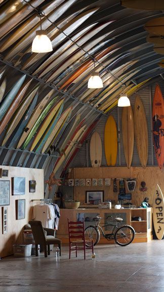 Bird's Surf Shed in San Diego Surf Shed, Surfboard Ceiling, Surf Garage, Surfer Clothes, Decoration Surf, Surfing Style, Quonset Homes, Quonset Hut Homes, Photowall Ideas