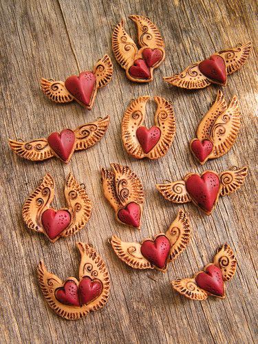 Sacred Heart Art, Winged Heart, Play Clay, Metal Clay Jewelry, Heart Pendants, Heart With Wings, Polymer Jewelry, Fimo Clay, Polymer Clay Creations