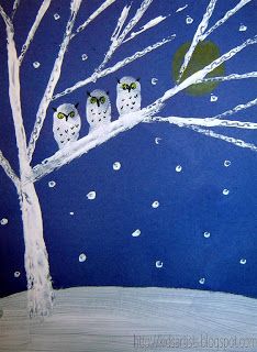 Painting a beautiful scene of owls on a snowy night is easy with this tutorial. A fun project for home... Classe D'art, Fingerprint Art, Winter Art Projects, Winter Crafts For Kids, Homeschool Art, Artists For Kids, Kindergarten Art, School Art Projects, Classroom Crafts