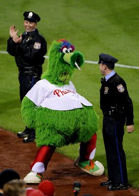 dance with the philly phanatic - truly the best mascot of all time!!! Phillies Phanatic, Philly Phanatic, Phillie Phanatic, West Philadelphia, Baseball Mascots, Philly Sports, Flyers Hockey, Dancing On My Own, Philadelphia Sports