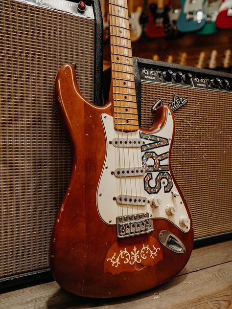 Srv Guitar, Black Stratocaster, White Stratocaster, Stevie Ray Vaughan Guitar, Squier Stratocaster, Head Honcho, Fender Guitars Stratocaster, Albert King, Stevie Ray Vaughn