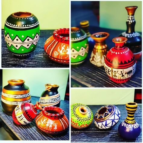 Miniature pots painted with Acrylic paint. Different size and differenet shaped pots. Easy Warli Painting, Pots Decoration Ideas, Warli Painting Ideas, Painting On Pots, Pottery Easy, Decoration Ideas For Diwali, Earthen Pots, Miniature Pots, Terracotta Paint