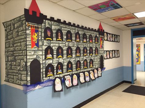 Castle Middle Ages Bulletin Board, Castle Classroom Aesthetic, Fairy Tales Bulletin Board Ideas, Castle Theme Bulletin Board, Castle Decorations For Classroom, Medieval Bulletin Board Ideas, Castle Bulletin Board Ideas, Castle Classroom Door, Castle Bulletin Board