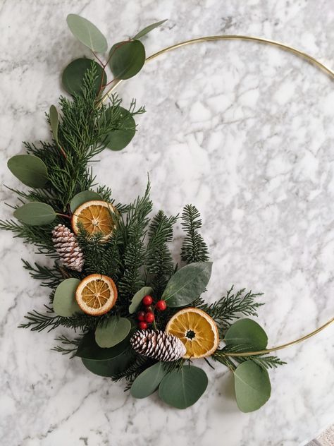 Dried Orange And Eucalyptus Wreath, Wreath With Dried Oranges, Eucalyptus Christmas Decor, Yule Wreath, Citrus Decor, Citrus Wreath, Advent Wreath Diy, Minimalist Wreath, Wreath Workshop