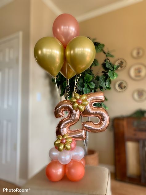 Number Balloon Bouquet, Green Birthday Cakes, Balloon Arch Frame, Birthday Decorations At Home, Birthday Room Decorations, Office Party Decorations, Small Balloons, Birthday Babe, Ganpati Decoration Design