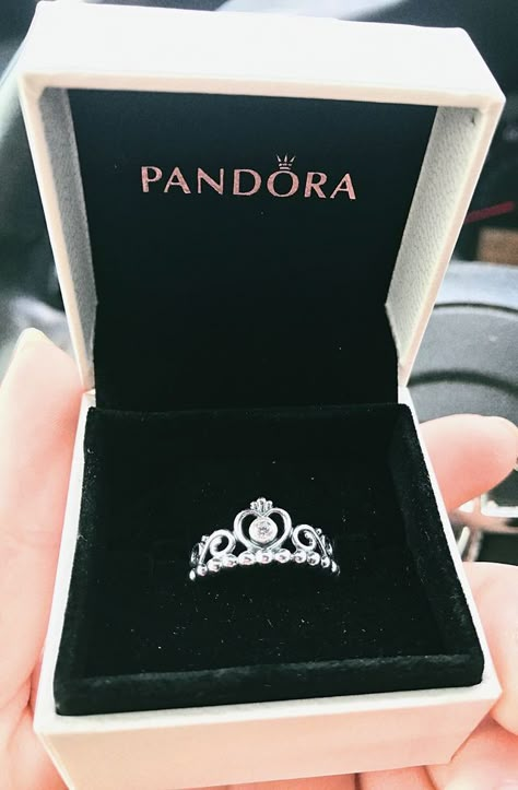 Pandora Princess Ring, Pandora Rings Princess, Pandora Princess, Cute Promise Rings, Princess Ring, Flower Engagement Ring, Pandora Rings, Jewelry Accessories Ideas, Rose Engagement Ring