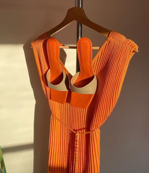 Orange Outfit, Orange You Glad, Orange Aesthetic, Orange Is The New, Orange Crush, Color Naranja, Foto Ideas Instagram, Color Inspo, Aesthetic Colors