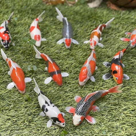 Koi Fish Sculpture, Persian Culture, Fish Sculpture, Art Tutorial, Koi Fish, Art Tutorials, Koi, Vietnam, Ruby