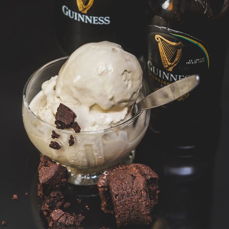 Guinness Ice Cream Recipe, Guinness Ice Cream, Pineapple Banana Bread Recipe, Guinness Recipes, Indian Ice Cream, Infused Treats, Beer Ice Cream, Ice Cream Sauce, Vodka Ice