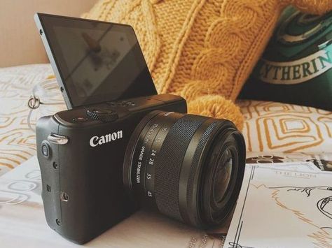 Canon EOS M10 Camera Canon Eos M10, Creative Wedding Cakes, Canon Dslr, Nikon Dslr, Camera Canon, Custom Wedding Rings, Canon Camera, Cute Wedding Ideas, Camera Settings