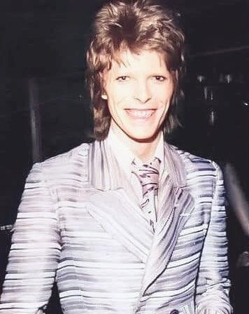 David Bowie Mullet, Bowie Mullet, Bowie Hair, Bowie Ziggy Stardust, David Bowie Ziggy Stardust, Haircut Inspo, David Bowie Ziggy, Ziggy Stardust, Mullet Hairstyle