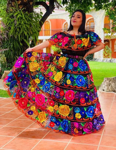 Chiapas Typical Costume. Traditional Dress for Chiapas Women. - Etsy Chiapas Dress, Shorter Dresses, Mexican Clothing, Traditional Mexican Dress, Gala Ideas, Mexican Embroidery, Mexican Outfit, Mexican Dress, Mexican Girl