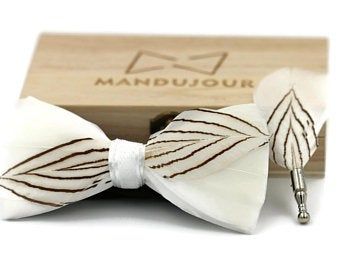 View On sale by Mandujour on Etsy Feather Bowtie, Feather Bow Ties, Unique Bow Tie, Pheasant Feather, White Bow Tie, Purple Feather, Pheasant Feathers, Turkey Feathers, Red Feather