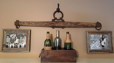 Antique Horse Yoke With Hanging Family Photos Hanging Family Photos, Antique Window, Antique Horse, Antique Windows, Casa Vintage, Western Homes, Horse Decor, Hair Raising, Home Remodel