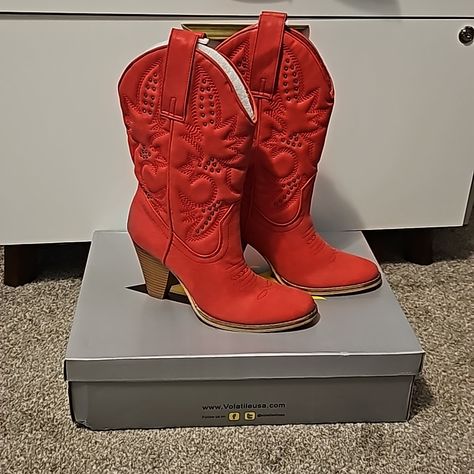 New In Box Size 7.5 Reb Cowboy Boots Cowboy Boots Womens, Tall Western Boot, Volatile Shoes, Wedge Heel Boots, Western Boots Women, Trending Boots, Slip On Boots, Leather Cowboy Boots, Cowboy Boots Women