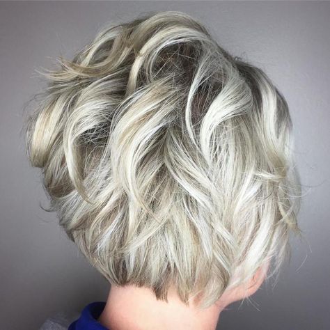 Short Feathered Hairstyle with Crown Lift Short Layered Hairstyles, Hair Change, New Hair Look, Haircut Pictures, Layered Hairstyles, Short Layers, Giddy Up Glamour, Short Layered, Short Layered Haircuts