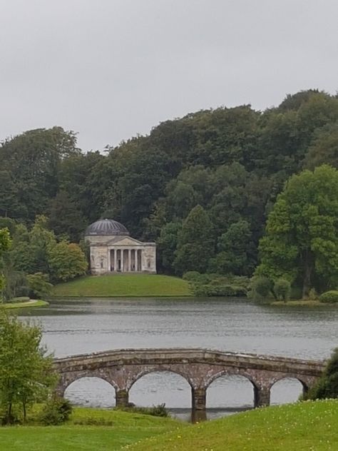 Stourhead...of Pride and Prejudice Pride And Prejudice Travel, Pride And Prejudice Background, Pride And Prejudice Landscape Wallpaper, Pride And Prejudice Landscape, Pride And Prejudice Scenery, Pride And Prejudice Aesthetic Wallpaper, Pride And Prejudice Wallpaper, Pride And Prejudice End Scene, Pride And Prejudice Longbourn House