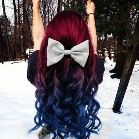 Blue Green And Purple Hair - Musely Caramel Ombre, Best Ombre Hair, Hair Rainbow, Blue Ombre Hair, Vibrant Hair, Hair Color Unique, Hair Color Crazy, Fesyen Rambut, Red Ombre