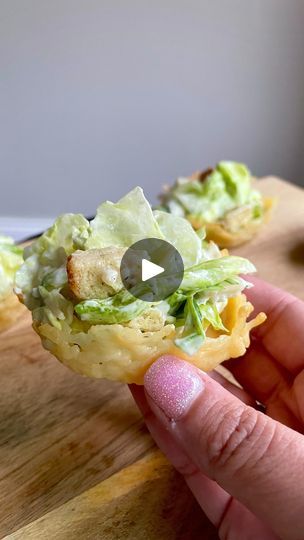 Caesar Salad Cups, Salad Kits, Work Lunches, Appetizers Easy Finger Food, Spring Brunch, Food Spot, Low Carb Diet Recipes, Potluck Recipes, Muffin Tin