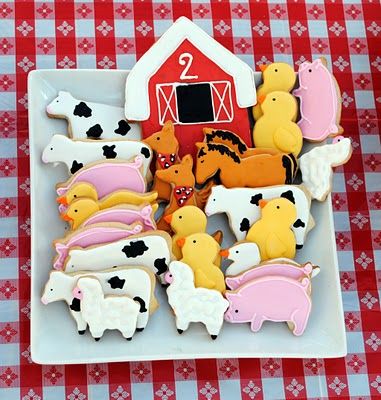 Cute farm animal cookies. I'm thinking pigs...for her favorite snuggly-guy, Mr. Pig. ;) Petting Zoo Birthday Party, Petting Zoo Birthday, Zoo Birthday Party, Animal Party Favors, Farm Cookies, Farm Themed Party, Barnyard Birthday Party, Farm Theme Birthday, Farm Animal Party