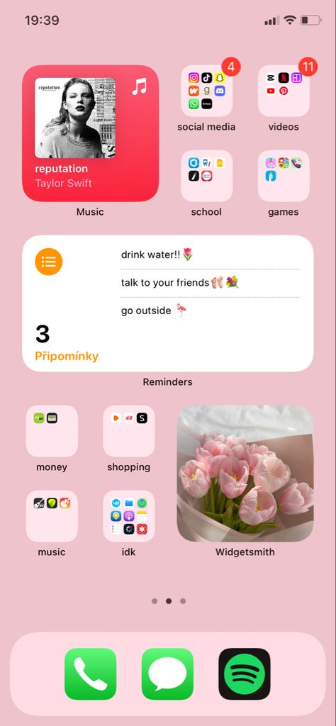 Iphone 11 Widgets Aesthetic, Iphone 11 Widgets, My Iphone Homescreen, Iphone Homescreen, Taylor Swift Music, Music School, School Games, Social Media Video, My Iphone