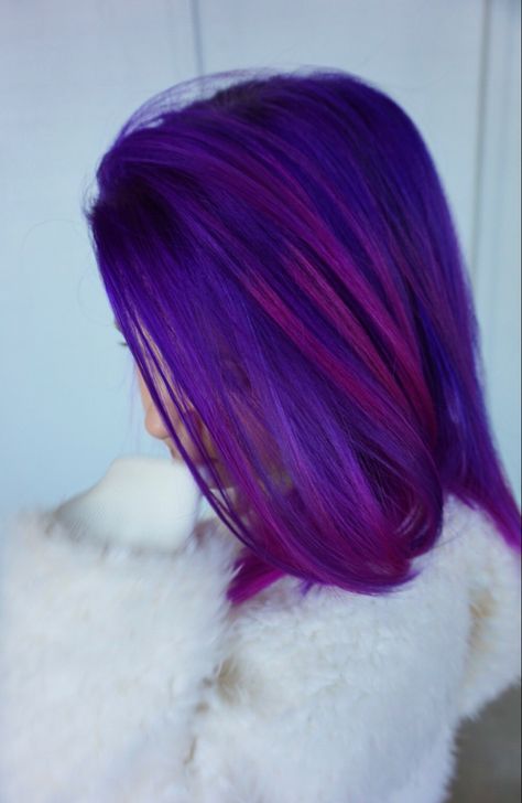 Purple Pink Hair Color Ideas, Multi Shade Purple Hair, Mid Length Colored Hair, Purple Hair Shoulder Length, Hair Color Ideas Edgy, Hair Color For Teens, Magenta And Purple Hair, Pink Purple Hair Color, Electric Purple Hair