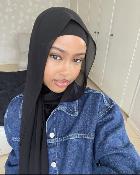 Girl Somali, Somali Women, Somali Girl, 13 Year Girl, Dress Curvy, Islamic Motivation, Blush Nails, Black Femininity, Wallpaper Nature