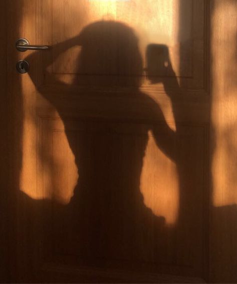 Silhouette Selfie, Selfie Poses, Human Silhouette, The Sun, Sun, Human, Wall, Beauty, Quick Saves