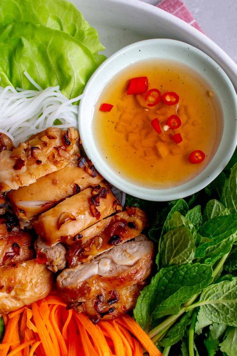 Vietnamese Dipping Sauce (Nuoc Cham Recipe) - Carmyy Nuc Mam Sauce, Nuoc Cham Sauce Recipe, Vietnamese Pork Chops, Vietnamese Dipping Sauce, Nuoc Cham, Asian Sauces, Asian Dinner, Vietnamese Pork, Asian Dinner Recipes