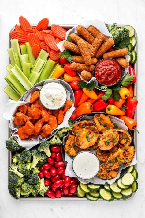 Snack Platters, Super Bowl Snack, Tacos Mexicanos, Frozen Appetizers, Snack Platter, Charcuterie Inspiration, Snack Board, Party Food Platters, Game Day Snacks