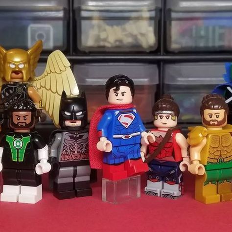 Lego Justice League, Val Zod, Lego Jedi, Find A New Job, Bo Katan, Custom Minifigures, Lego Custom Minifigures, The Justice League, Amazing Lego Creations