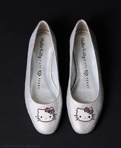 Katy Perry Collections x Hello Kitty Footwear Collaboration [PHOTOS] – Footwear News Hello Kitty Heels, Hello Kitty Crystal, Hello Kitty Shop, Women's Ballet Flats, Hello Kitty Shoes, Kitty Images, Beautiful High Heels, Shoes Photo, Designer Pumps