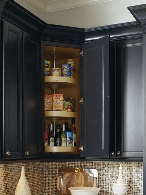 Upper Corner Kitchen Cabinet Solutions Corner Cabinet Ideas Kitchen, Upper Corner Cabinet, Corner Kitchen Cabinets, Corner Kitchen Cabinet Ideas, Kitchen Corner Cupboard, Kitchen Cabinet Organization Layout, Corner Cabinet Solutions, Corner Cabinet Organization, Thomasville Cabinetry