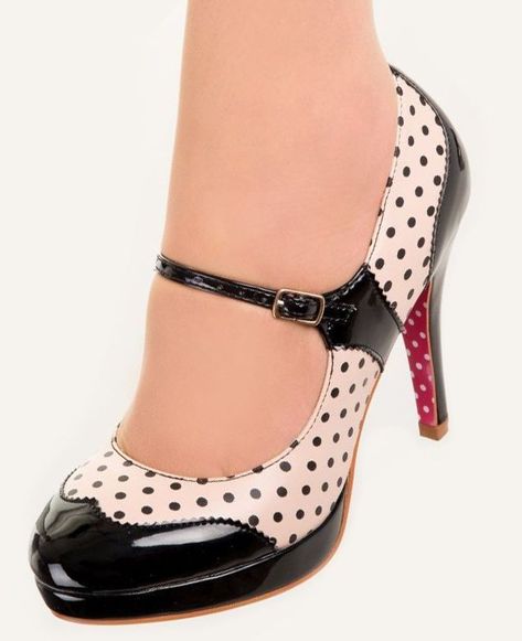 Rockabilly Mode, Rockabilly Wedding, Retro Heels, Polka Dot Shoes, 50s Rockabilly, Rockabilly Fashion, Look Vintage, Crazy Shoes, Pretty Shoes