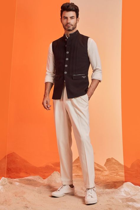 Casual Wedding Outfit, Embroidered Waistcoat, Crest Embroidery, Shantanu And Nikhil, Boys Kurta Design, Wedding Kurta For Men, Indian Groom Wear, Gents Kurta Design, Evening Look