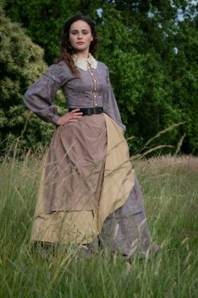 1800s Fashion America, 1800s Clothing Poor, 1900s Lifestyle, 1800 Poor Clothing, 1800 Western Outfits Women, 19th Century Poor Clothes, Bluegrass Outfit, Crow Hybrid, 1880s Fashion Women