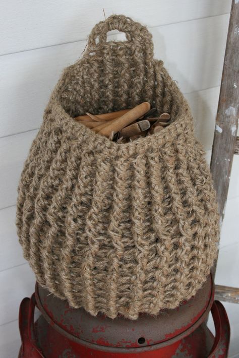 Crochet Storage Baskets, Hemp Bag, Jute Crafts, Knit Basket, Shell Stitch, Crochet Goodies, Knitted Wit, Crochet Baby Hats, Crochet Rug