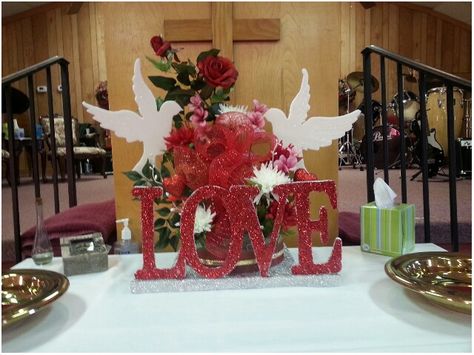 Valentine's Day centerpiece for church communion table. Valentines Day Decorations For Church, February Church Decorations, Valentines Christian Quotes, Church Communion Table, Christian Valentines Party, Confirmation Decorations, Alter Decorations, Church Valentines, Pastor Anniversary