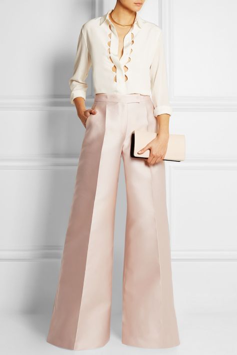 Silk Blouse Outfit, Party Trousers, Blush Pants, Wide Leg Pants Outfit, Maxi Pants, Elegante Y Chic, Antonio Berardi, Wideleg Pants, Feminine Blouses