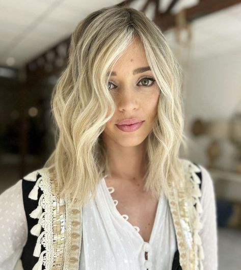 How to get the best results! Create Beach Waves Hair, Waves In Hair, How To Create Beachy Waves, Beach Waves Hair, Waves Hair, Simple Headbands, Beach Wave Hair, Hairstyle Inspo, Curling Iron