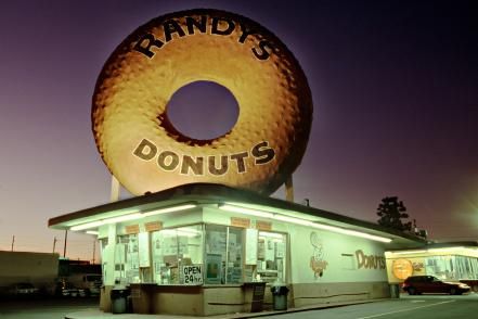 In the city of swimming pools and movie stars, check out the most famous icons, ranging from Disneyland to the Santa Monica Pier. Randys Donuts, Retro Signage, Googie Architecture, Inglewood California, Family Vacay, Copper Penny, Pink Door, Santa Monica Pier, Supper Club