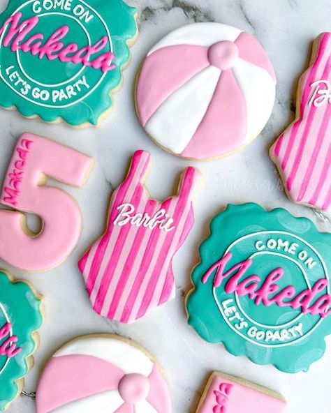 Malibu Barbie Cupcakes, Barbie Baking Party, Barbie Beach Theme Birthday Party, Barbie Pool Party Cookies, Barbie Themed Decorated Cookies, Barbie Swim Party, Barbie Pool Party Ideas, Malibu Barbie Cookies Decorated, Barbie Royal Icing Cookie